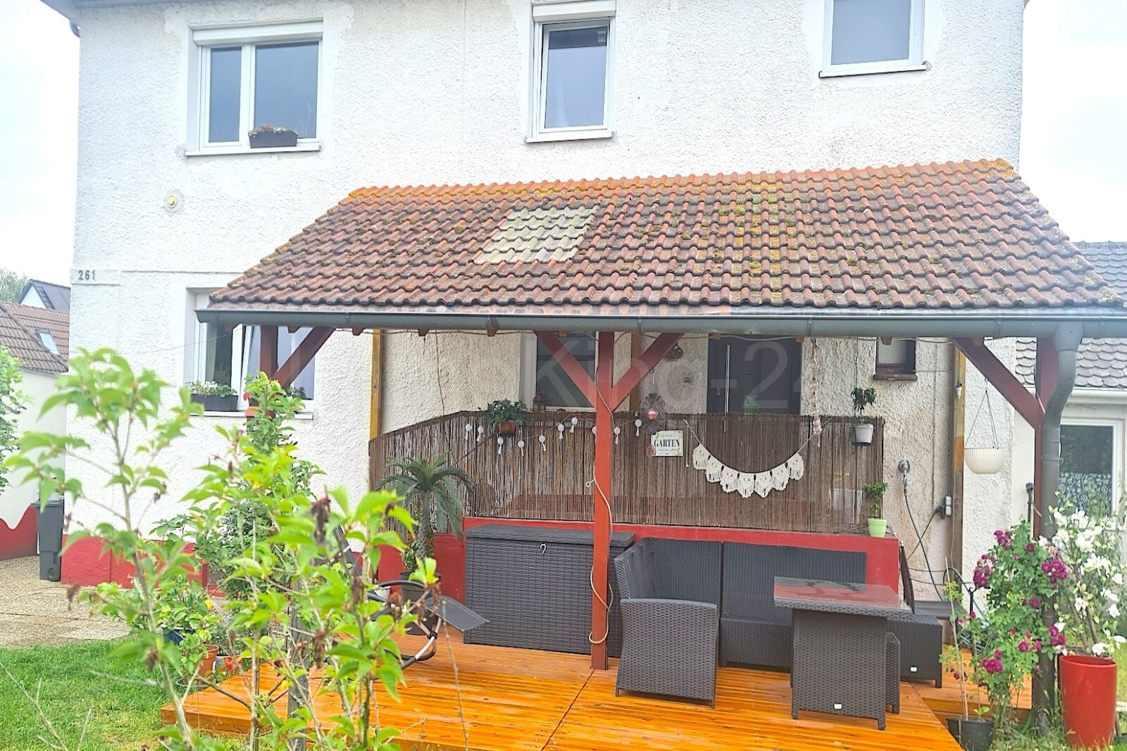 ++ TOP ANGEBOT ++ HELLES EIN - ZWEIFAMILIENHAUS MIT VIEL PLATZ UND VIELEN DETAILS!