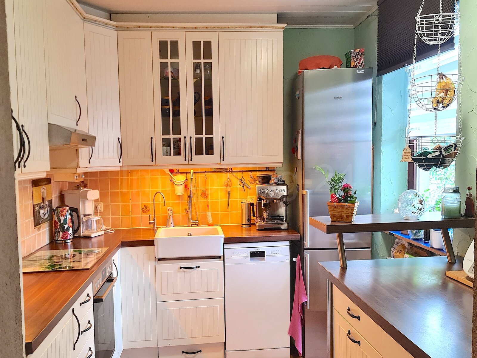 ++ TOP ANGEBOT ++ HELLES EIN - ZWEIFAMILIENHAUS MIT VIEL PLATZ UND VIELEN DETAILS!