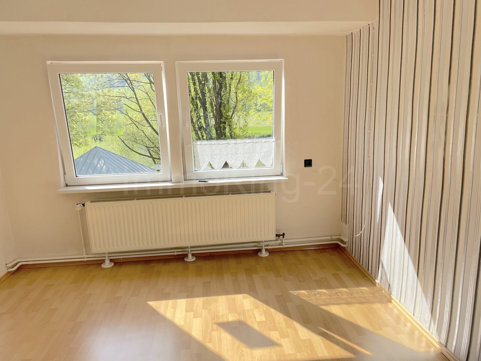 ++ MASSIVES HAUS MIT HELLEN RÄUMEN! ++ DENKMALOBJEKT MIT VIELEN MÖGLICHKEITEN! ++