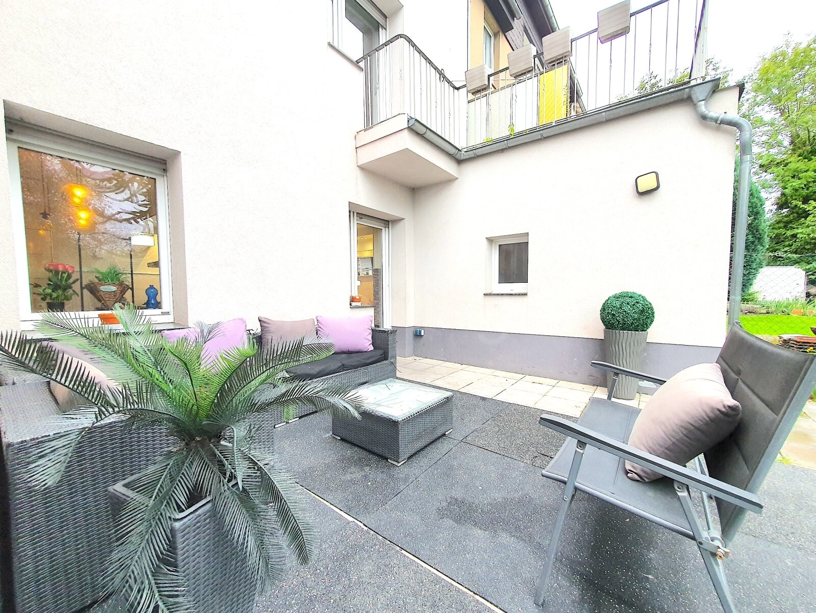 ++ MASSIVES MEHRGENERATIONENHAUS + SONNENTERRASSEN + GARTEN IN ZENTRALER LAGE!! ++