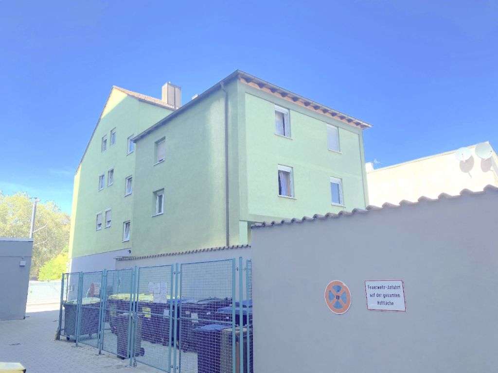 ++ TOP RENDITE MÖGLICH! ++ MEHRFAMILIENHAUS IN ZENTRALER LAGE! INKL. 2 LADENLOKALEN UND BÜRO! ++