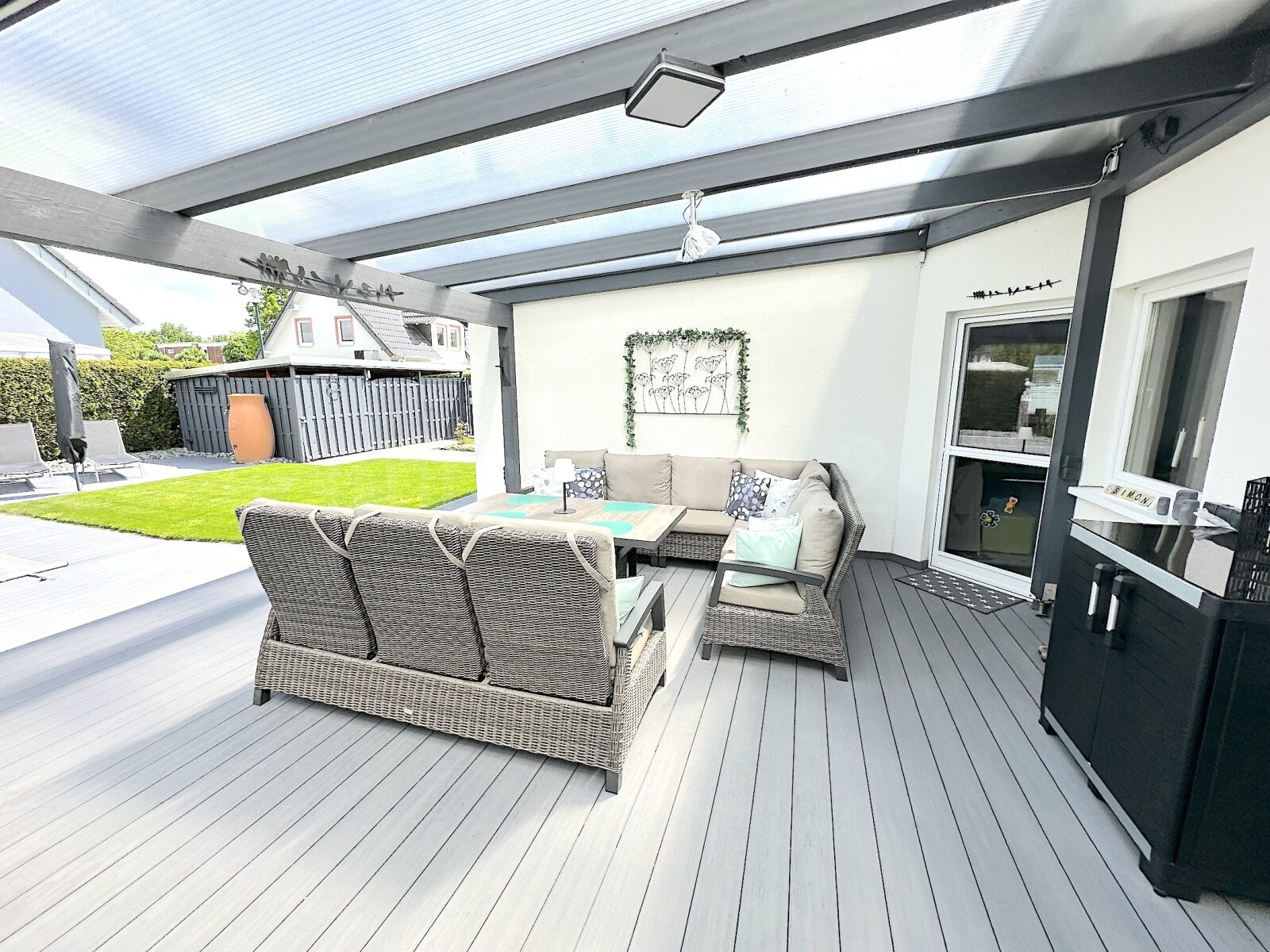 ++ BESTE LAGE! ++ TOP AUSSTATTUNG! ++ EFH MIT POOL UND VIELEN DETAILS! ++