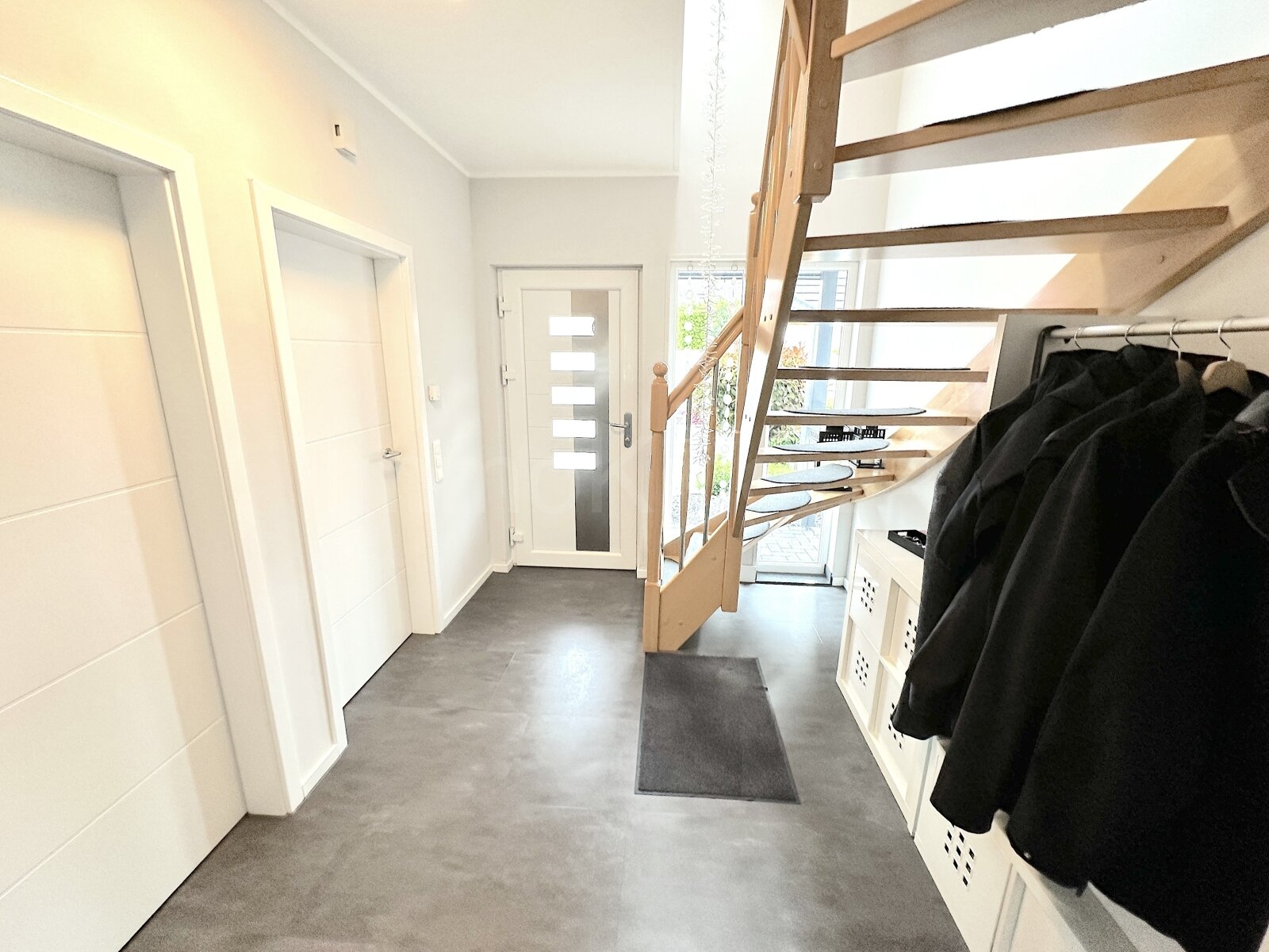 ++ BESTE LAGE! ++ TOP AUSSTATTUNG! ++ EFH MIT POOL UND VIELEN DETAILS! ++