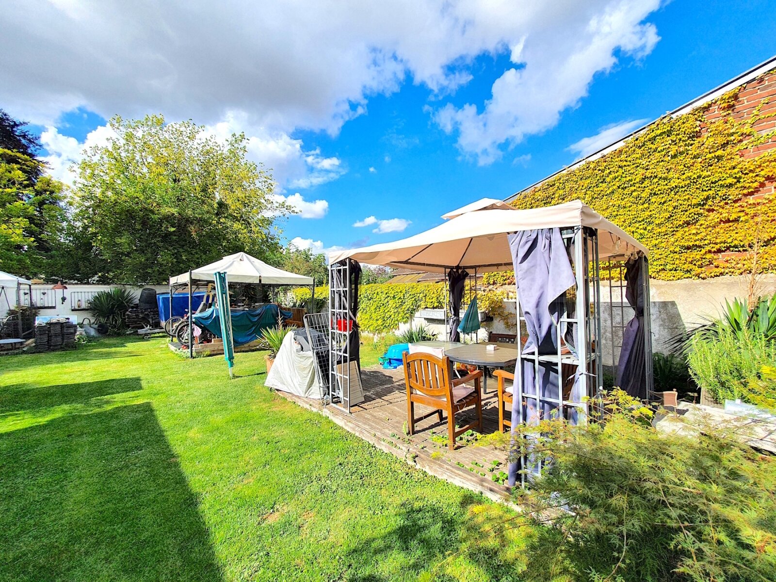 ++ TOP KAPITALANLAGE!! MODERNISIERTES DREIFAMILIENHAUS IN ZENTRALER LAGE!! ++