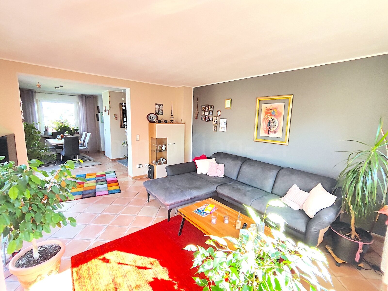 HOCHWERTIGE EIGENTUMSWOHNUNG IN GUTER LAGE! ++ INKL. GARAGE UND SONNENTERRASSE ++