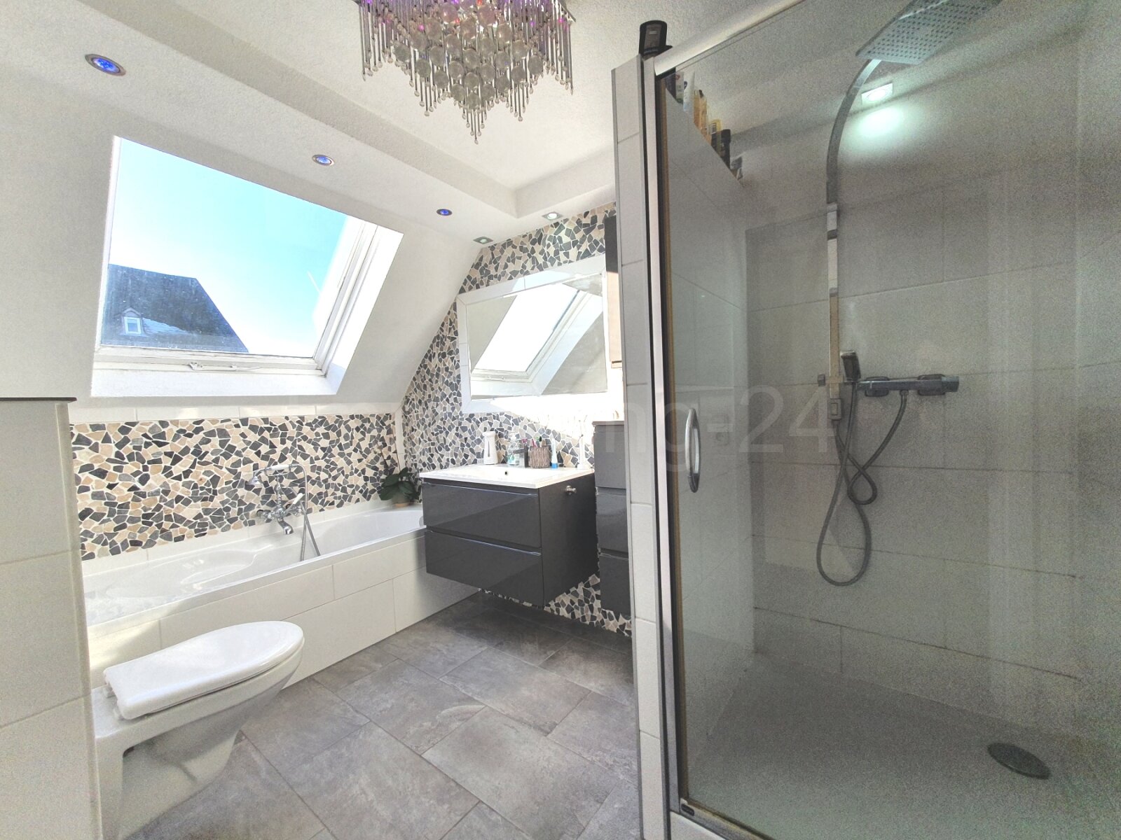 ++ FREISTEHENDES 1-2 FAMILIENHAUS + SONNENTERRASSEN + GARTEN IN GUTER LAGE!! ++