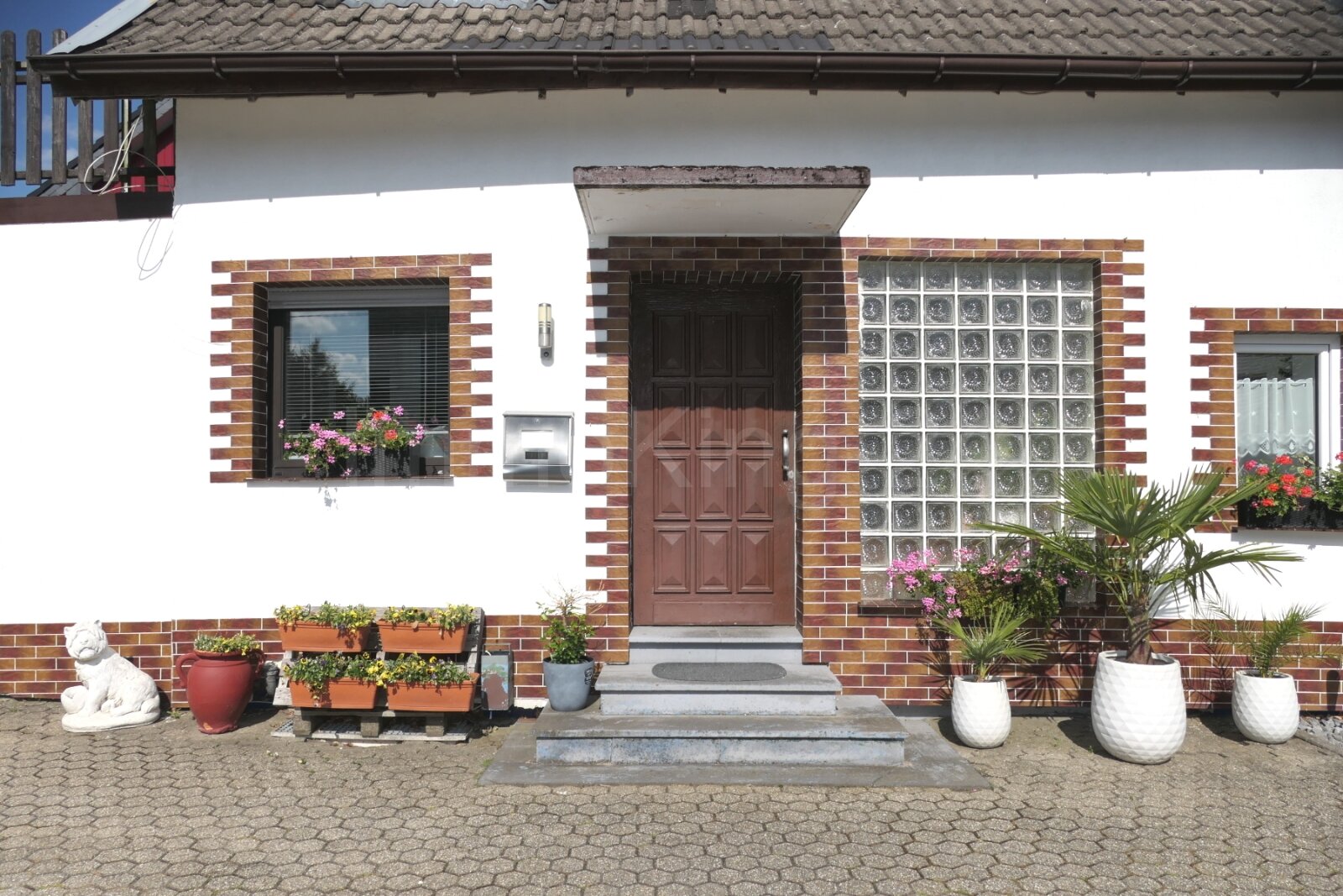 ++ FREISTEHENDES 1-2 FAMILIENHAUS + SONNENTERRASSEN + GARTEN IN GUTER LAGE!! ++