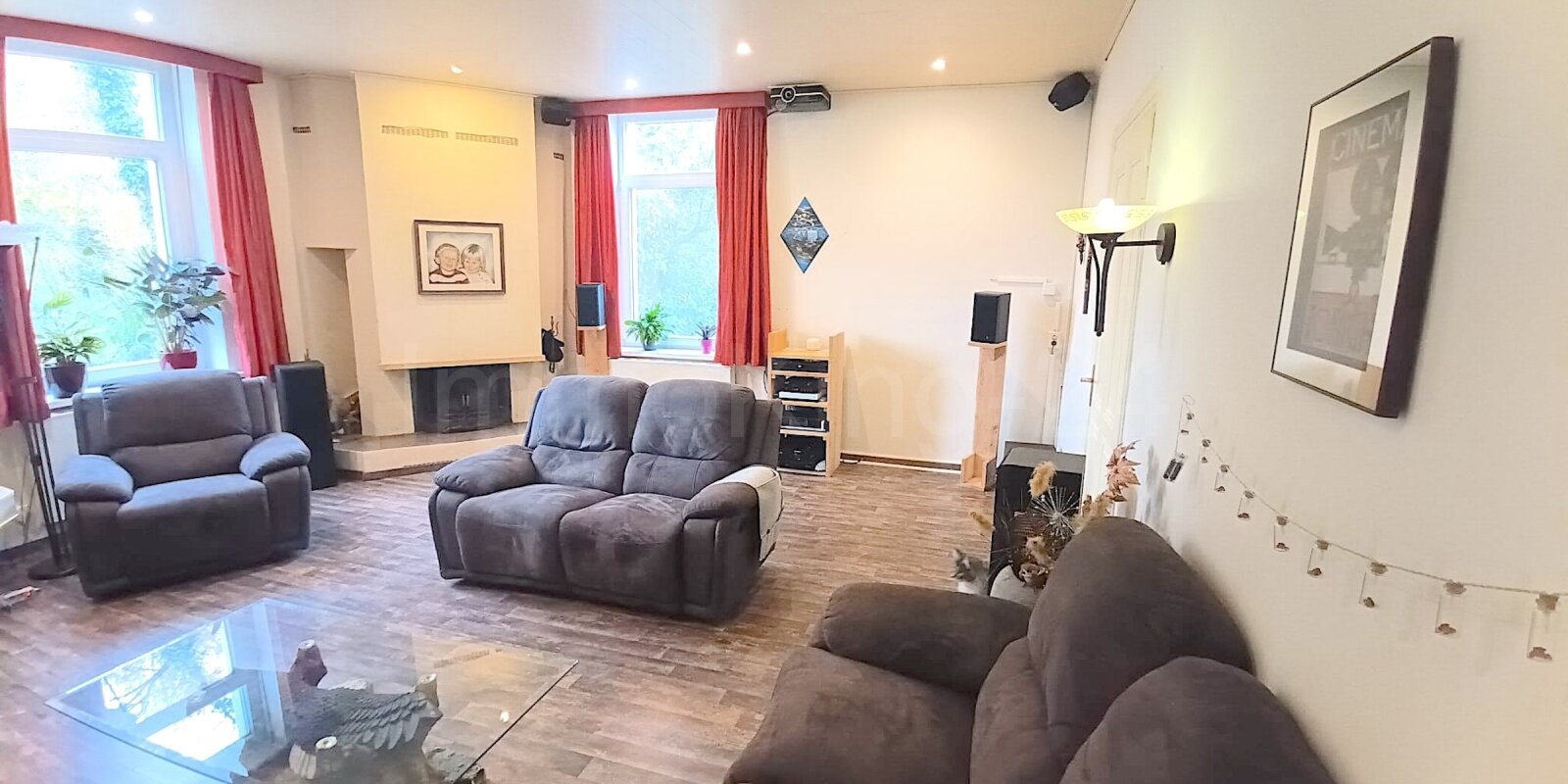 MASSIVES HAUS IN VERKEHRSGÜNSTIGER LAGE! ++ SMARTE AUSSTATTUNG ++ NEUE PHOTOVOLTAIK ANLAGE ++