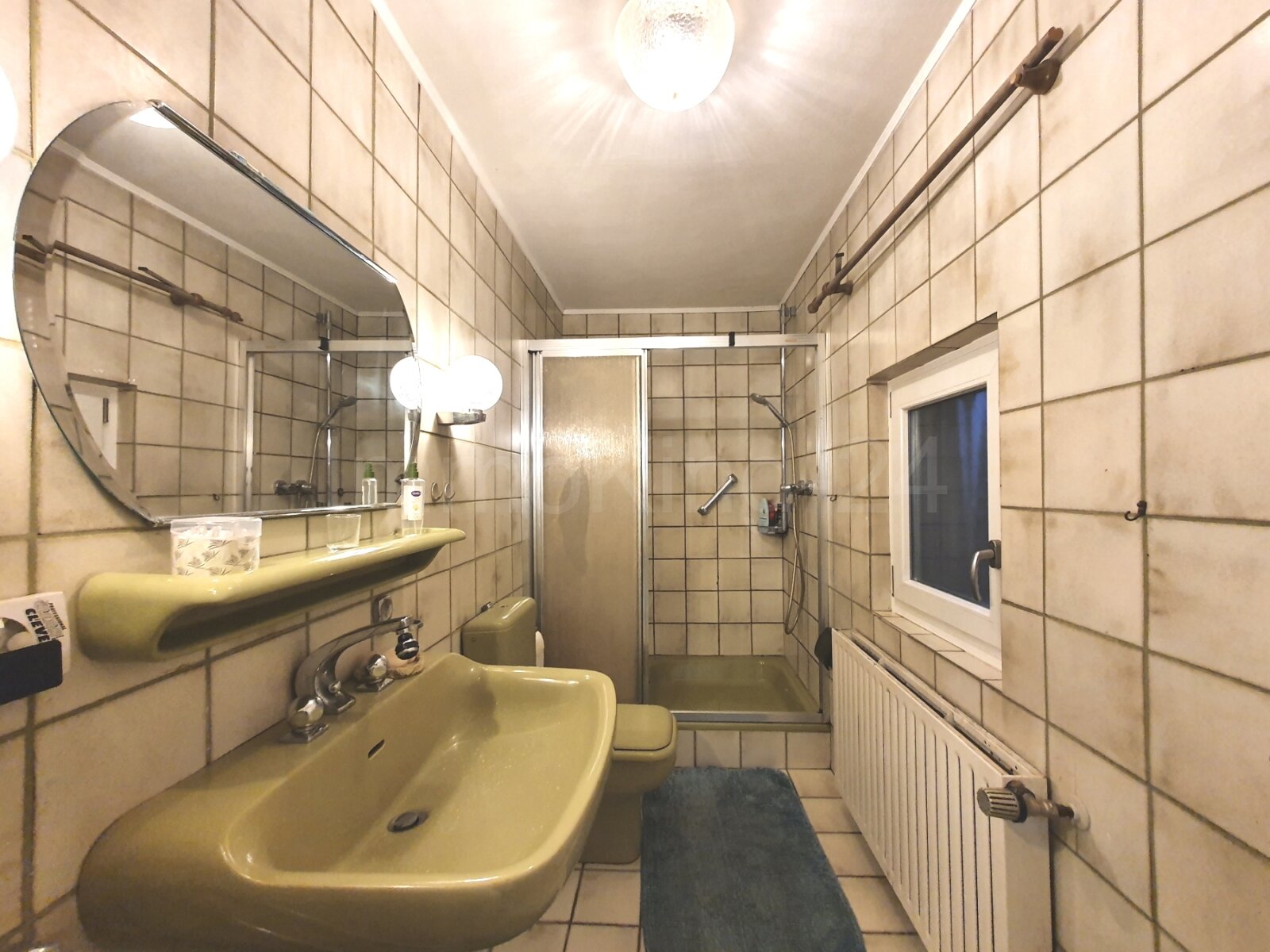 ++ MASSIVES MEHRGENERATIONENHAUS + SONNENTERRASSEN + GARTEN IN ZENTRALER LAGE!! ++