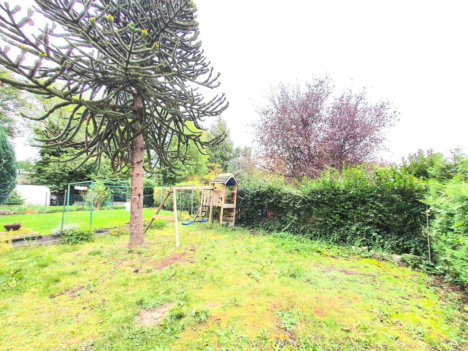 ++ MASSIVES MEHRGENERATIONENHAUS + SONNENTERRASSEN + GARTEN IN ZENTRALER LAGE!! ++