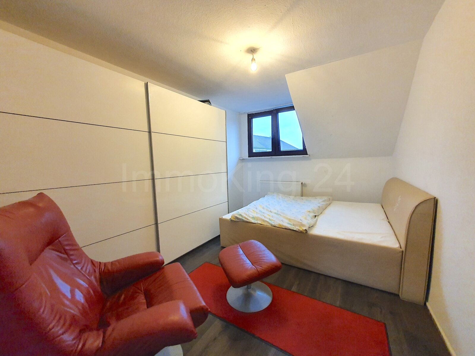 ++ MASSIVES MEHRGENERATIONENHAUS + SONNENTERRASSEN + GARTEN IN ZENTRALER LAGE!! ++