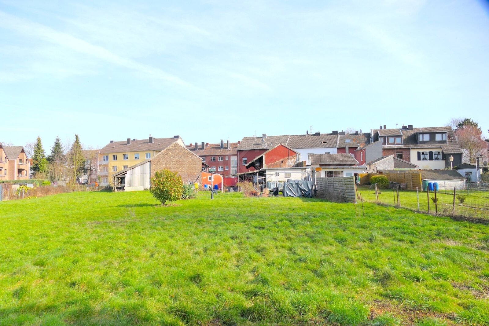 WÜRSELEN: ++ MODERNISIERTE HOFANLAGE + IDEAL FÜR TIERLIEBHABER + STALLUNGEN + WEIDEFLÄCHE!!! ++