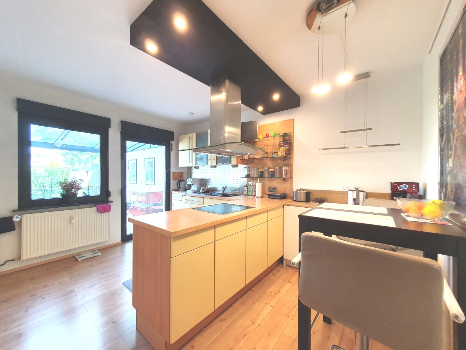 ++ TOP KAPITALANLAGE! HOCHWERTIGES DREIFAMILIENHAUS + GARTEN IN GUTER LAGE!! ++