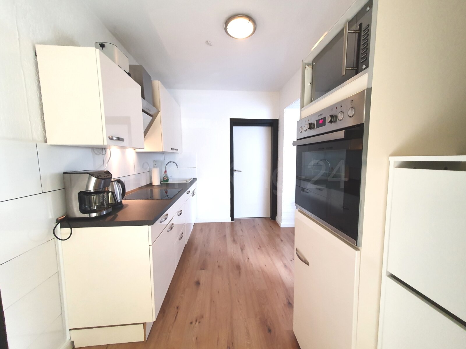 ++ HOCHWERTIGES DREIFAMILIENHAUS + DOPPELGARAGE + GARTEN IN GUTER LAGE!! ++