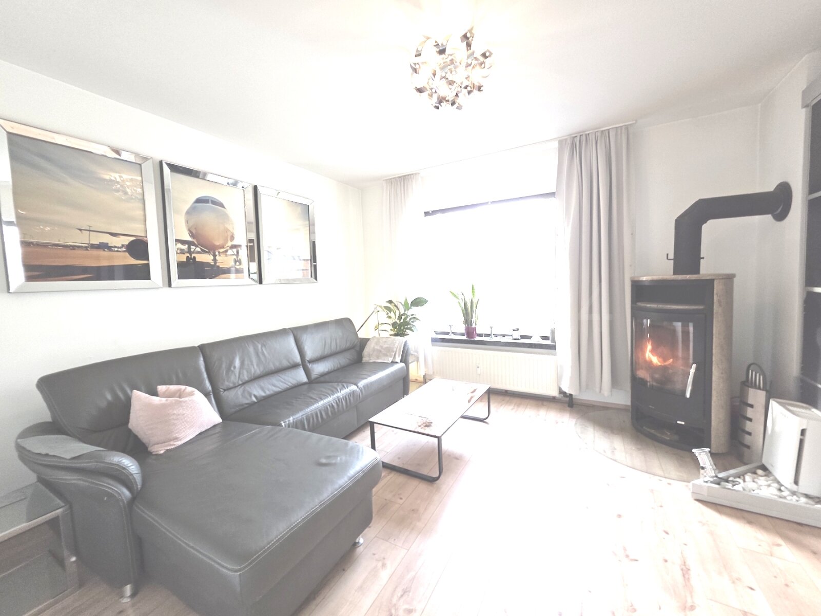 ++ HOCHWERTIGES DREIFAMILIENHAUS + DOPPELGARAGE + GARTEN IN GUTER LAGE!! ++