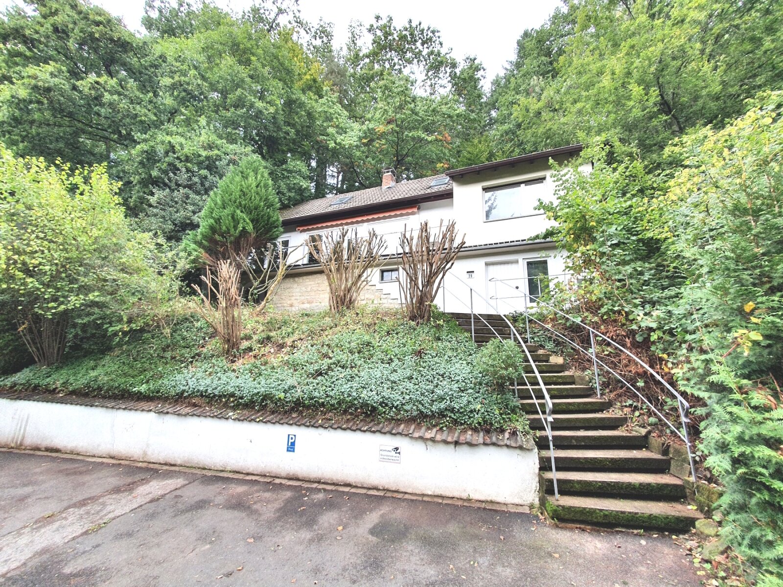 ++ MODERNISIERTES EINFAMILIENHAUS + SONNENTERRASSE + GARTEN IN TRAUMLAGE!! ++