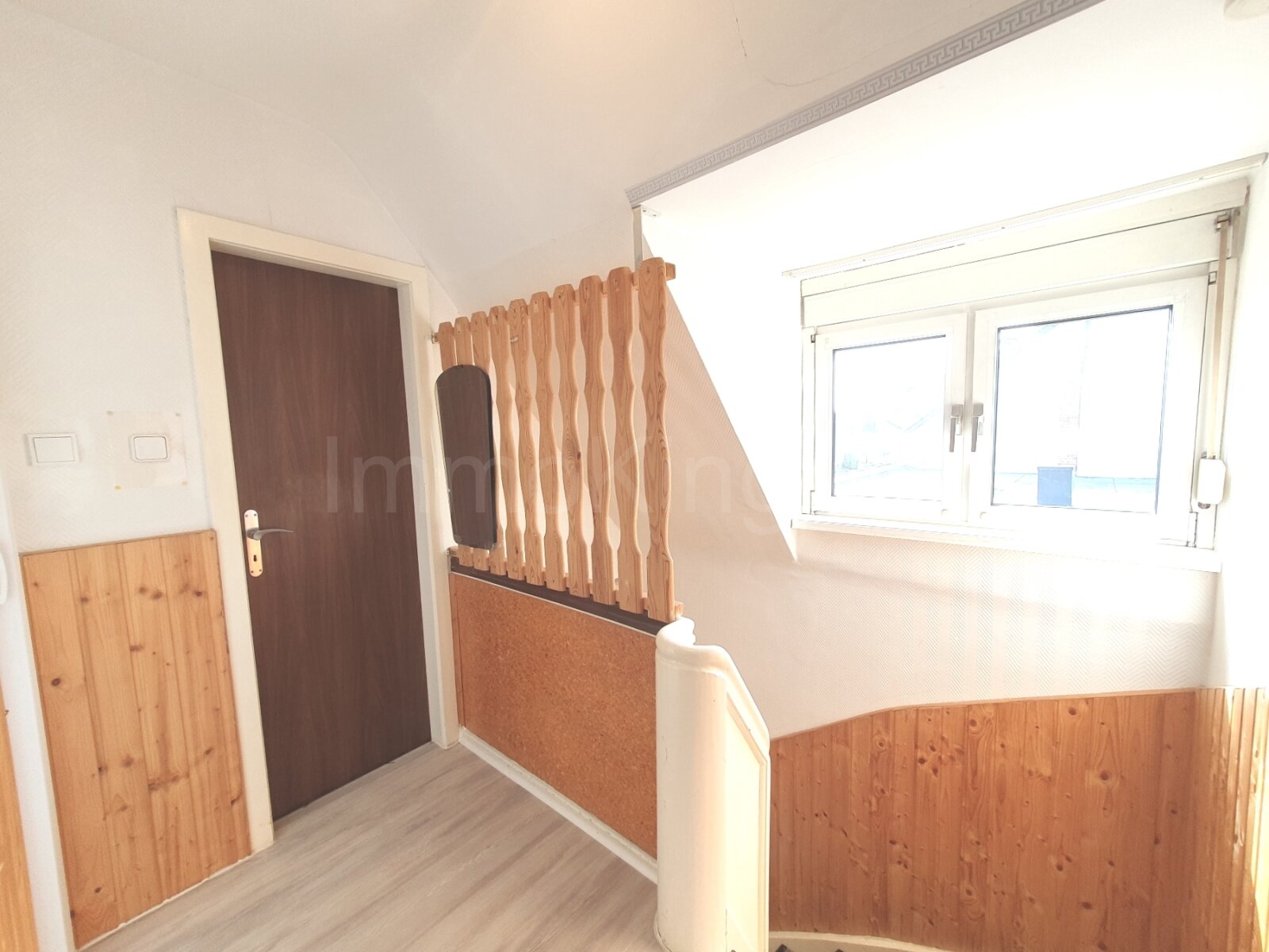 ++ FREISTEHENDES EINFAMILIENHAUS + DOPPELGARAGE + GARTEN IN RUHIGER LAGE!! ++