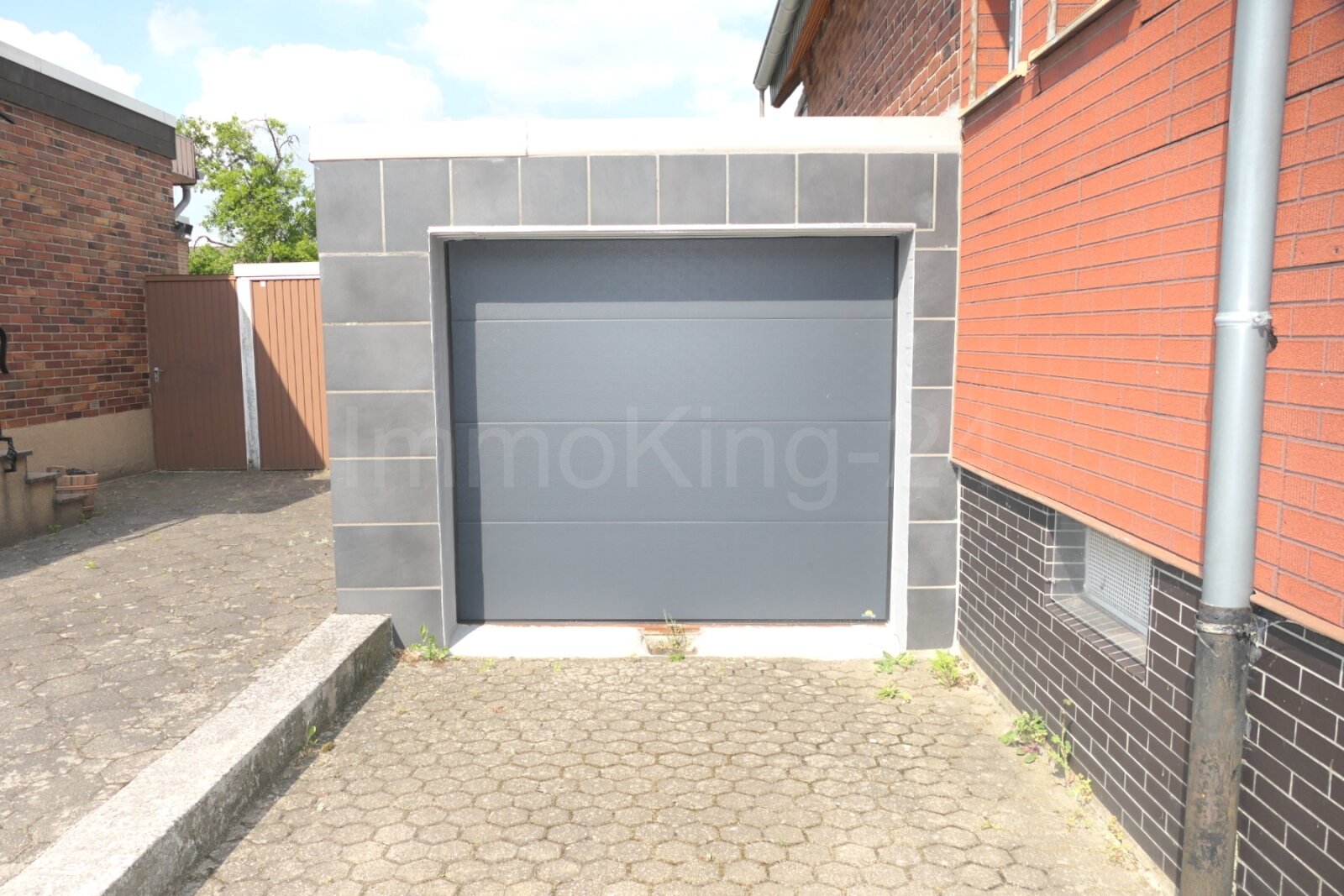 ++ FREISTEHENDES EINFAMILIENHAUS + DOPPELGARAGE + GARTEN IN RUHIGER LAGE!! ++