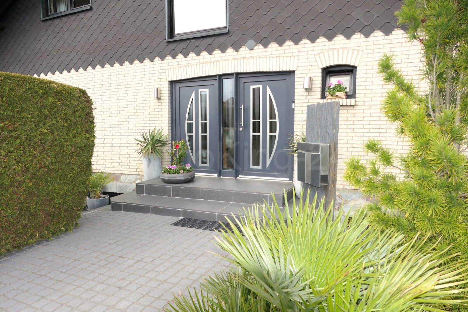 ++ MODERNES UND HOCHWERTIGES EINFAMILIENHAUS IN TOP WOHNLAGE VON MARIAWEILER!! ++