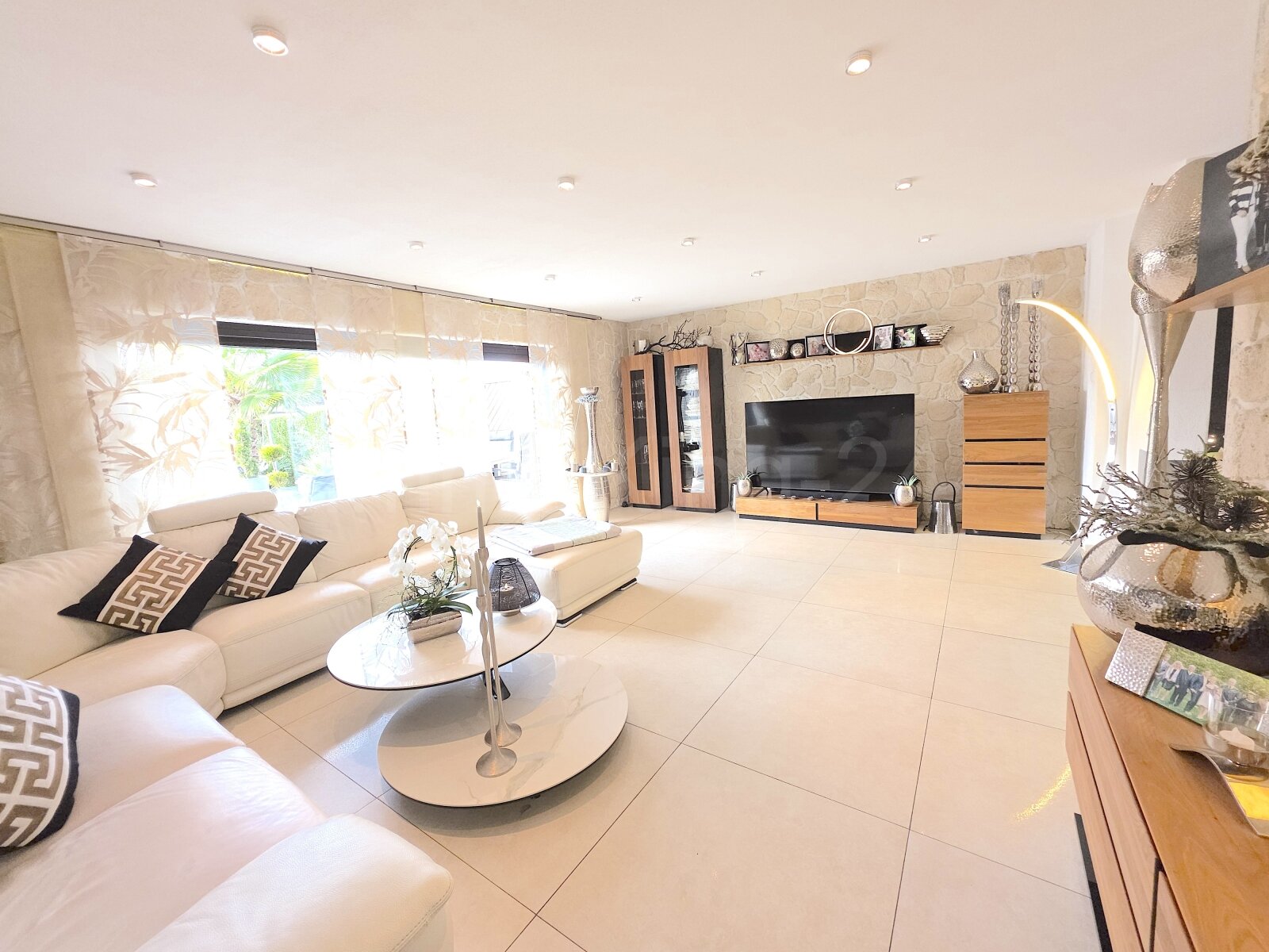 ++ MODERNES UND HOCHWERTIGES EINFAMILIENHAUS IN TOP WOHNLAGE VON MARIAWEILER!! ++