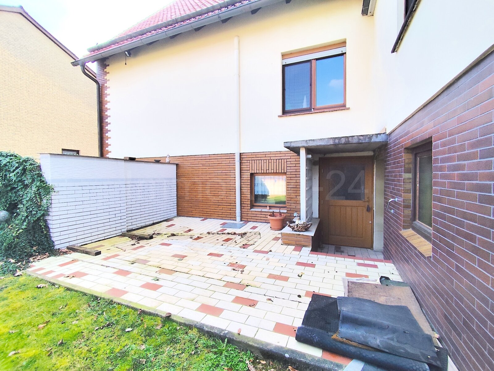 ++ HOCHWERTIGES EINFAMILIENHAUS INKL. SCHEUNE UND AUSBAUPOTENTIAL IN GUTER LAGE! ++