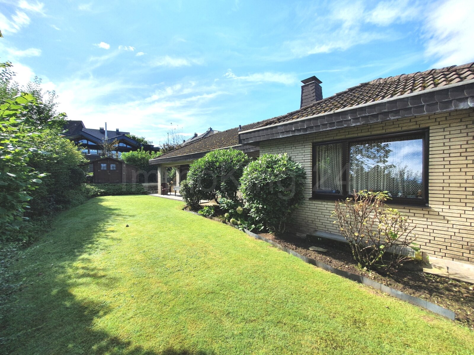 ++ MASSIVER BUNGALOW + SONNENTERRASSE + GARTEN IN RUHIGER LAGE!! ++