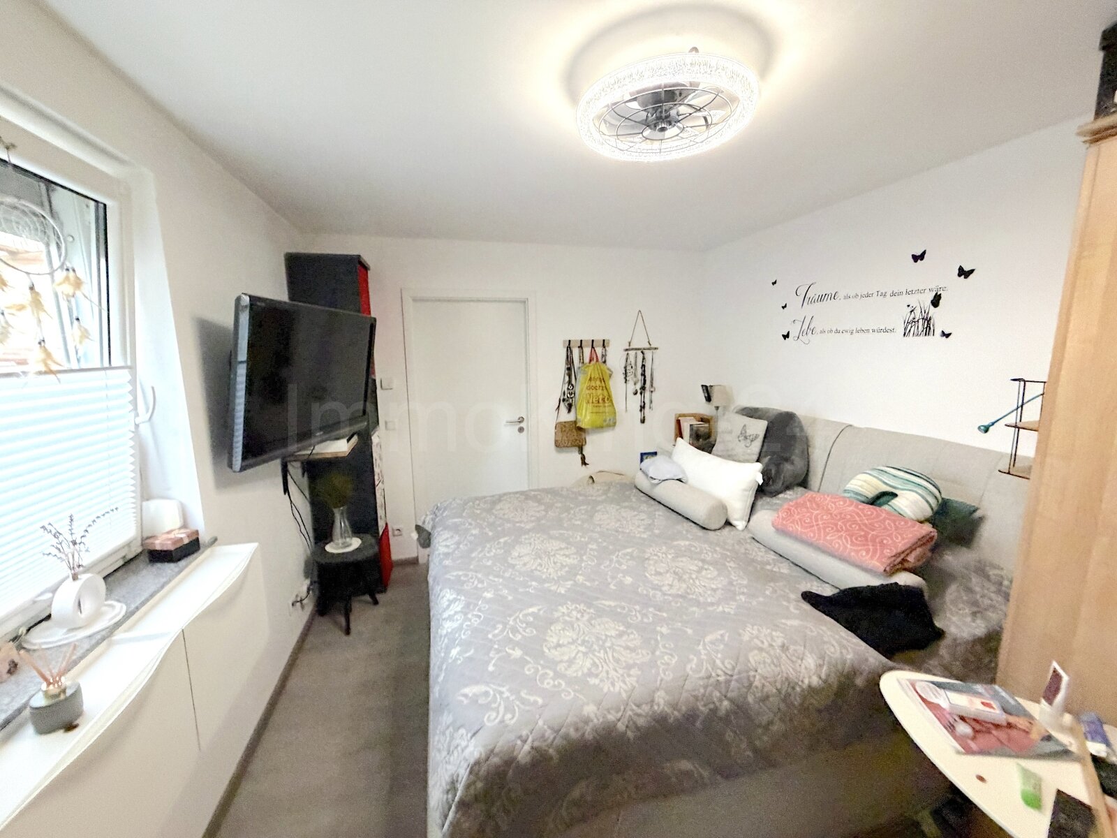 HOCHWERTIGES MEHRGENERATIONENHAUS IN ZENTRALER LAGE!!