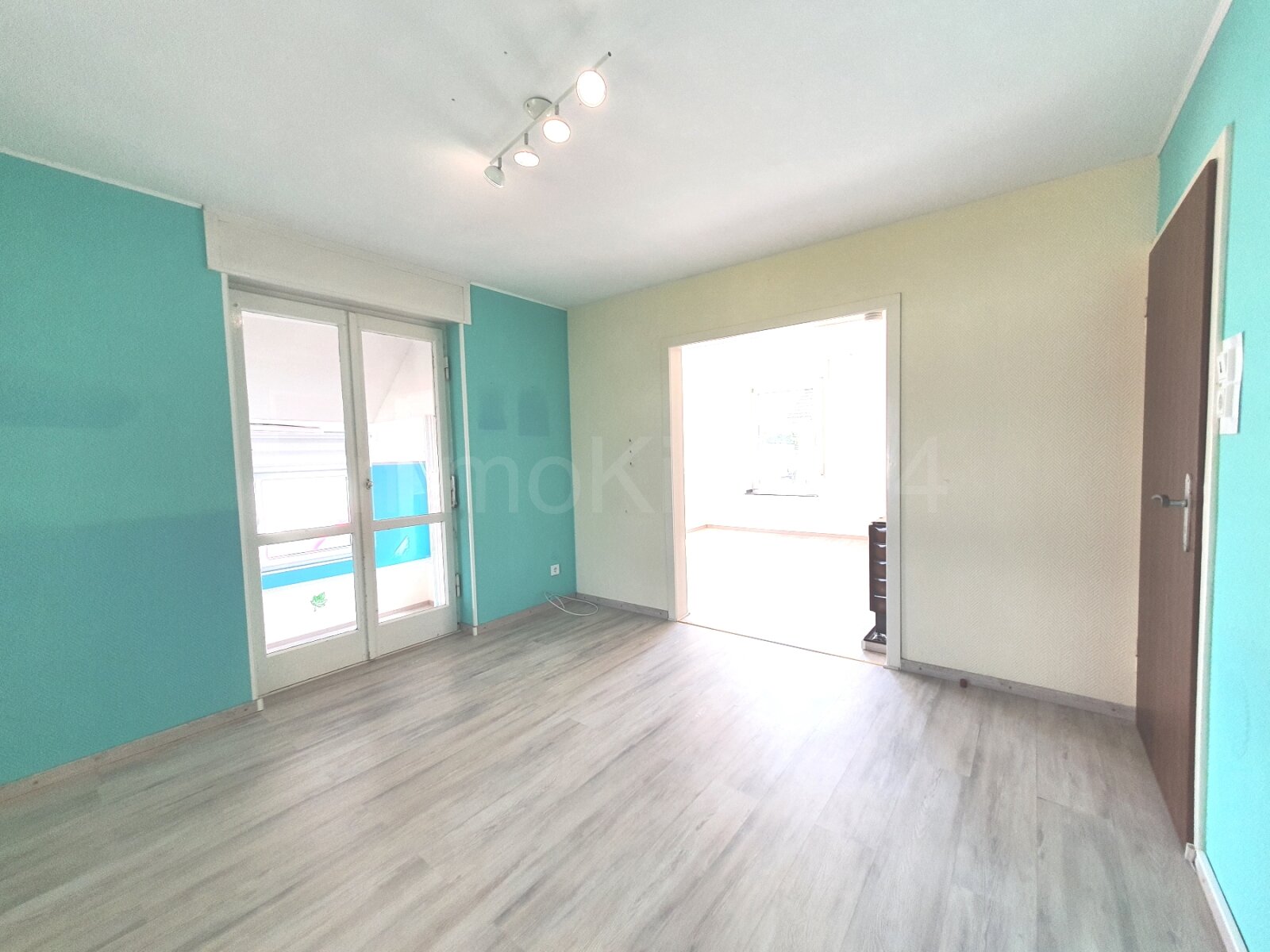 ++ MODERNISIERTES EINFAMILIENHAUS + DOPPELGARAGE + GARTEN IN RUHIGER LAGE!! ++