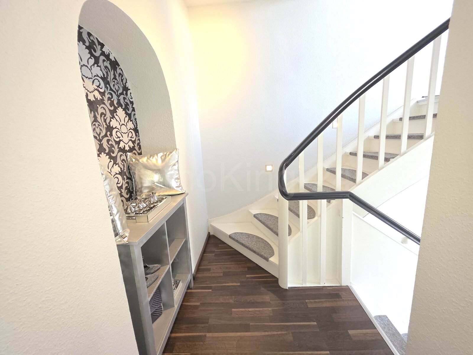 ++ IDEAL FÜR TIERLIEBHABER! MODERNISIERTE HOFANLAGE + STALLUNGEN + WEIDEFLÄCHE!!! ++