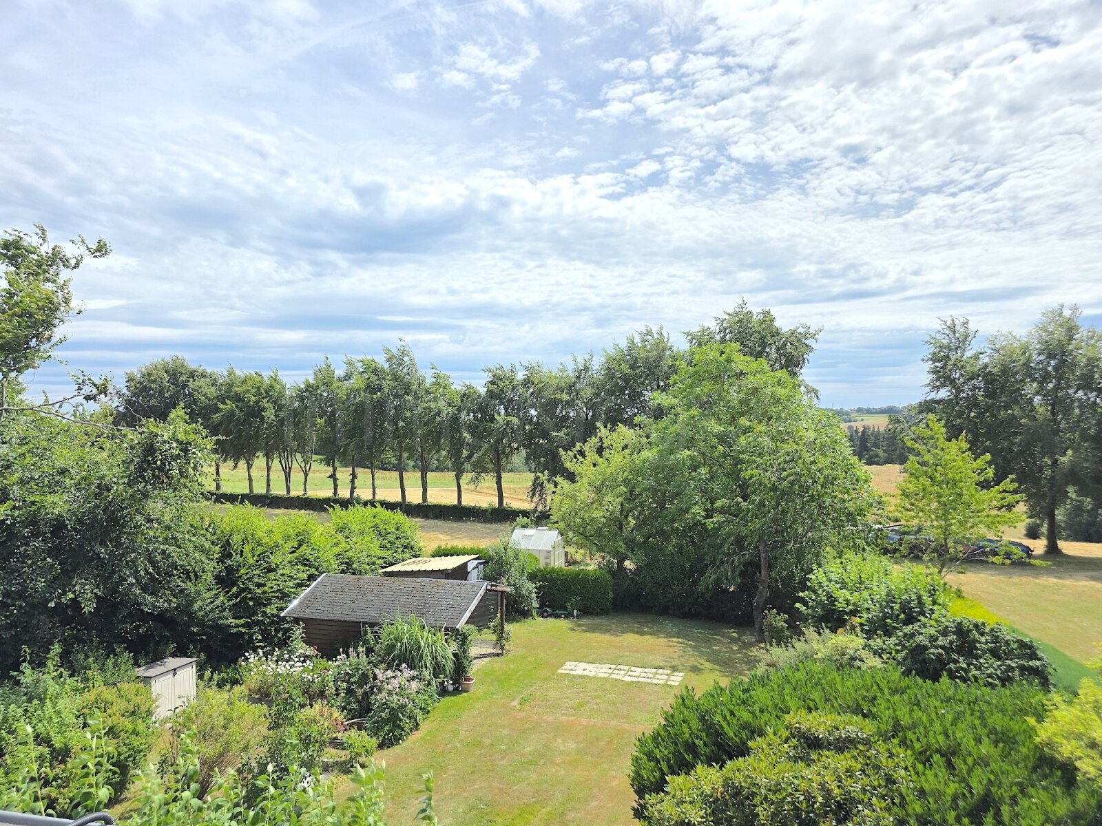 ++ MODERNISIERTES MEHRGENERATIONENHAUS + SONNENTERRASSE + GROSSER GARTEN IN TRAUMLAGE!! ++