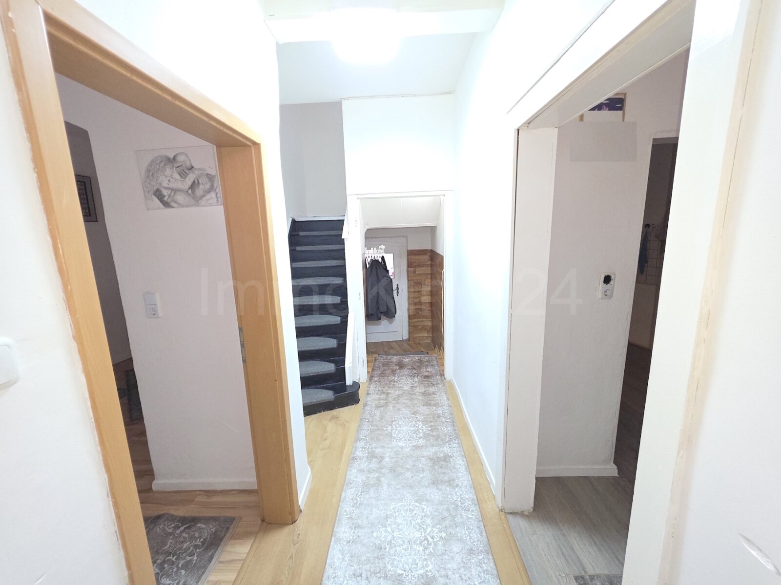 ++ MODERNISIERTES EINFAMILIENHAUS + ÜBERDACHTE TERRASSE IN GUTER LAGE!! ++