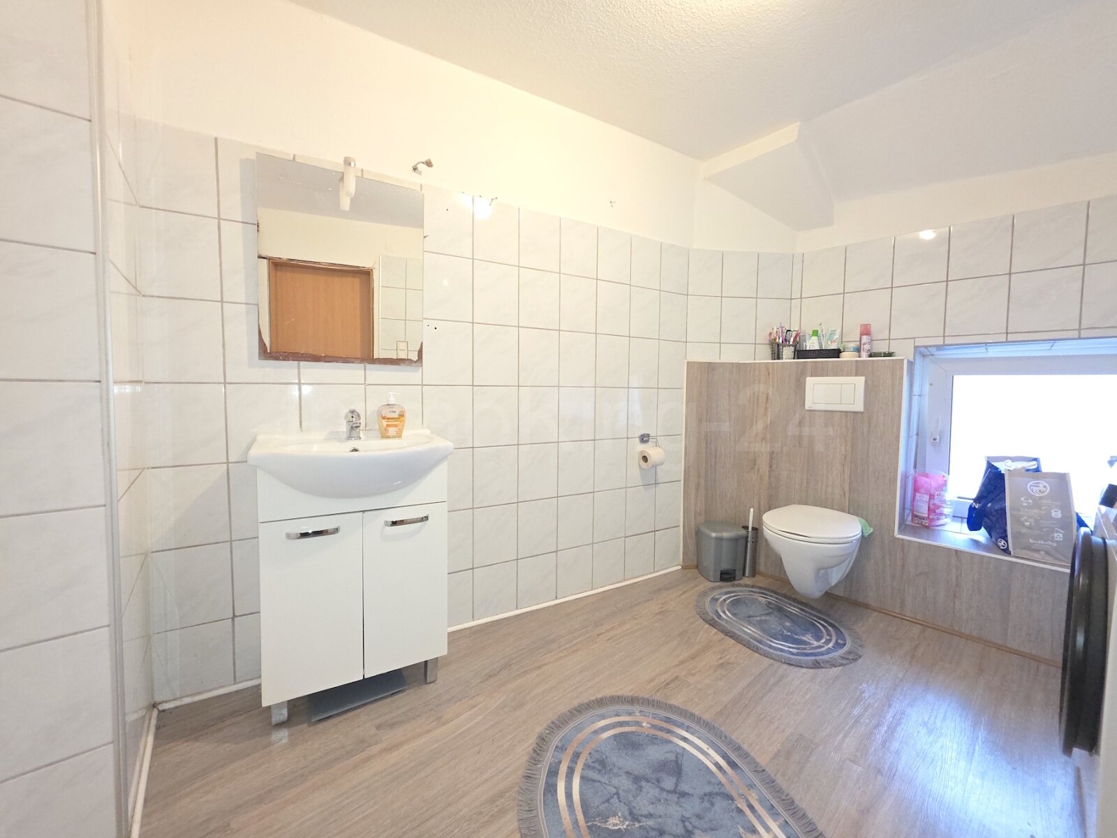 ++ MODERNISIERTES EINFAMILIENHAUS + ÜBERDACHTE TERRASSE IN GUTER LAGE!! ++