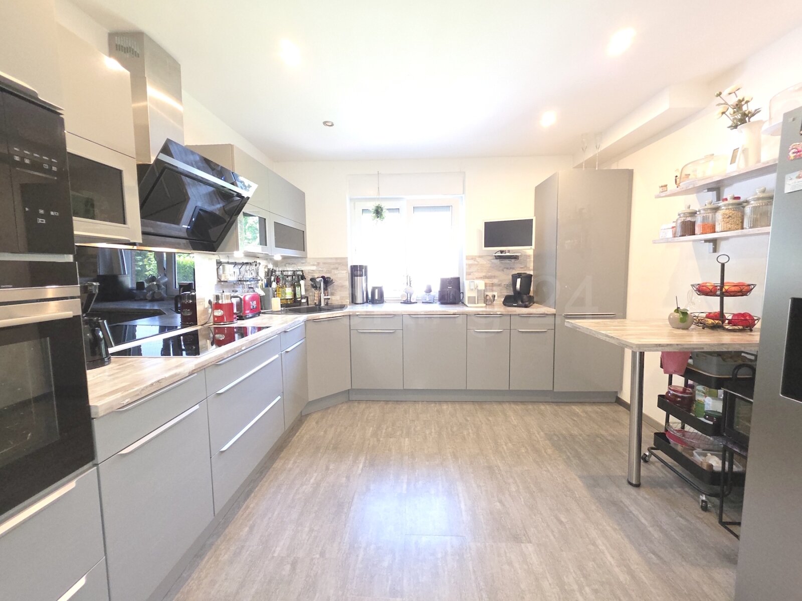 ++ TOP EINFAMILIENHAUS + SONNENTERRASSE + 2 GARAGEN IN RUHIGER LAGE!! ++