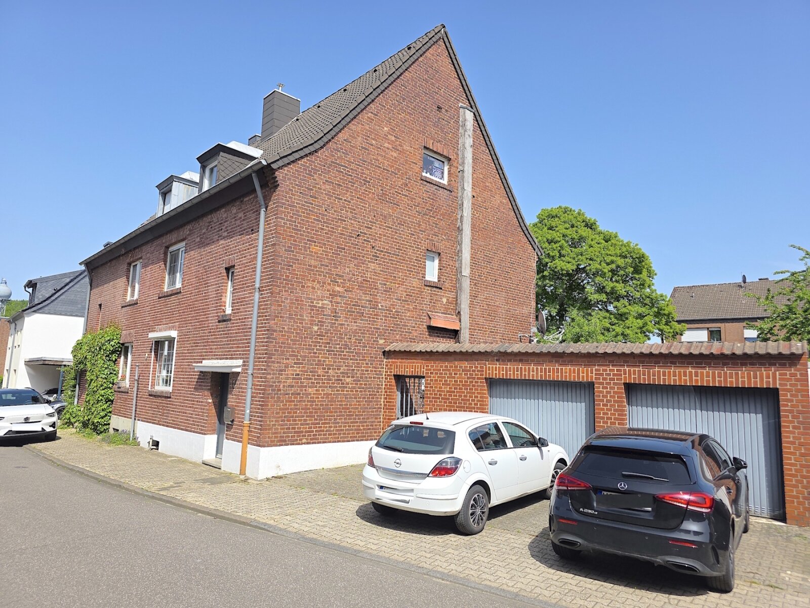 ++ TOP EINFAMILIENHAUS + SONNENTERRASSE + 2 GARAGEN IN RUHIGER LAGE!! ++