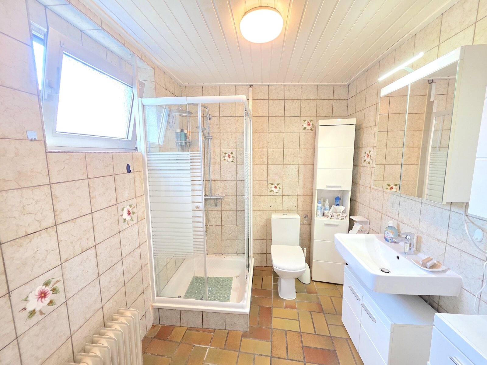 ++ MODERNISIERTES EINFAMILIENHAUS + SONNENTERRASSE + GEWERBE IN GUTER LAGE!! ++