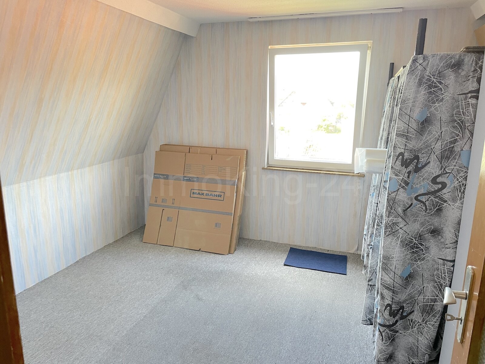++ MASSIVES HAUS IN ZENTRALER LAGE ++ VIELE MÖGLICHKEITEN! ++