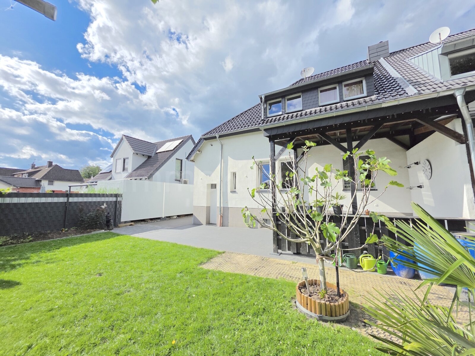 ++ TOP ENERGIEWERTE! MODERNISIERTES EINFAMILIENHAUS IN RUHIGER LAGE!! ++