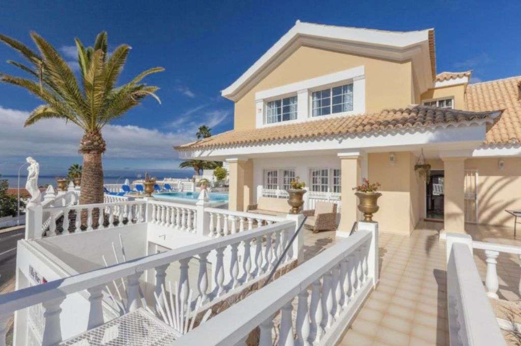 TENERIFFA: ++ VILLA IN BESTER LAGE VON ADEJE! ++ TRAUMAUSSICHT UND TOP POOL !! ++
