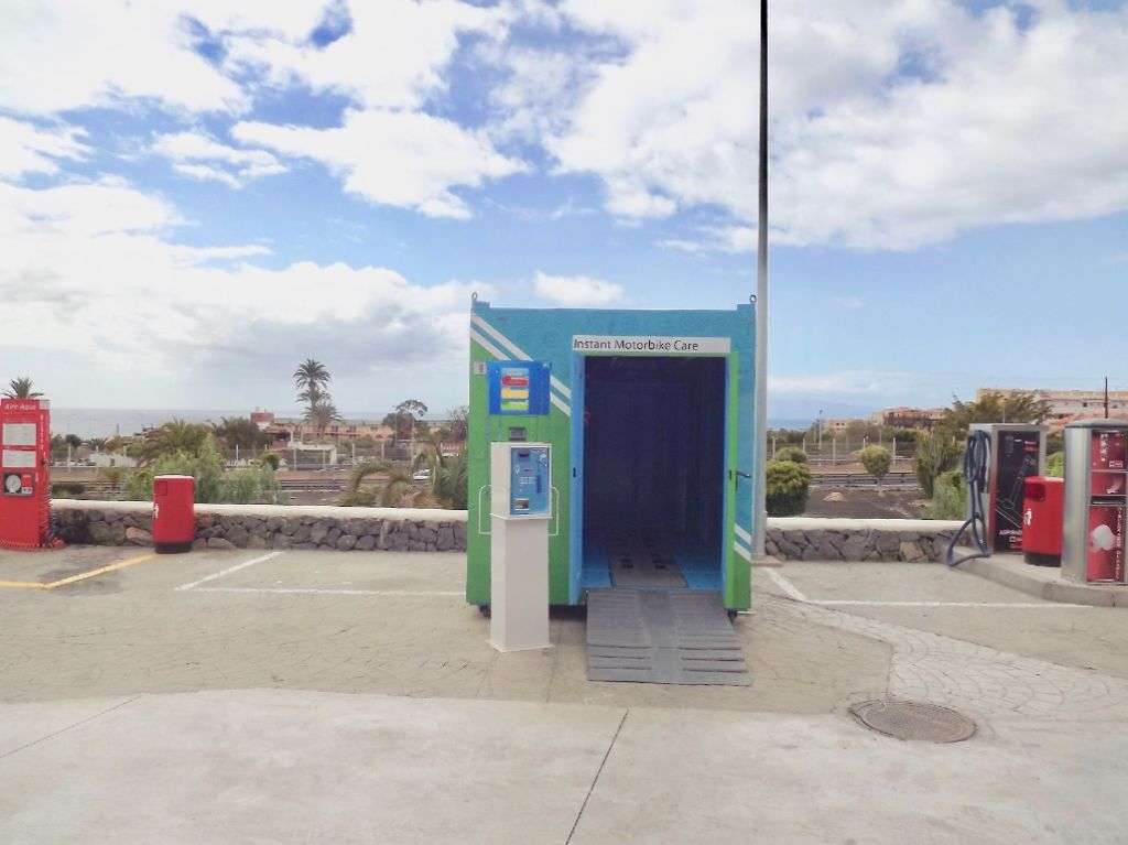 TENERIFFA: ++ NEUBAU UND WEITERES BAULAND ++ TANKSTELLE ++ RESTAURANT ++ APOTHEKE ++ CAFETERIA