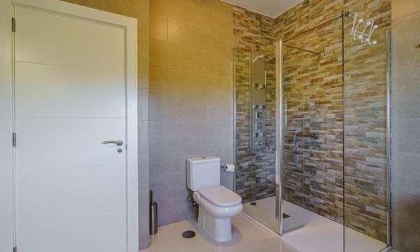 TENERIFFA - PLAYA DE LA ARENA: HOCHWERTIGES DOPPELHAUS MIT BESTER AUSSTATTUNG UND VIELEN DETAI