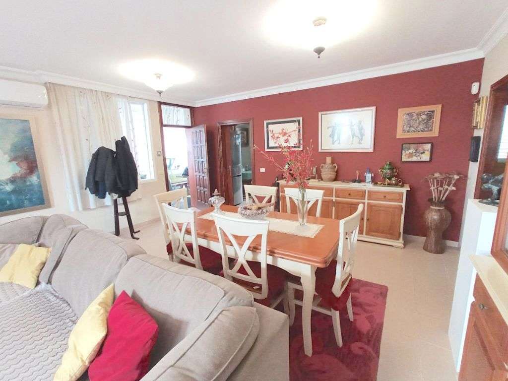 TENERIFFA-GUARGACHO: HOCHWERTIGES EINFAMILIENHAUS IN GUTER LAGE ++ INKL. EINLIEGERWOHNUNG! ++