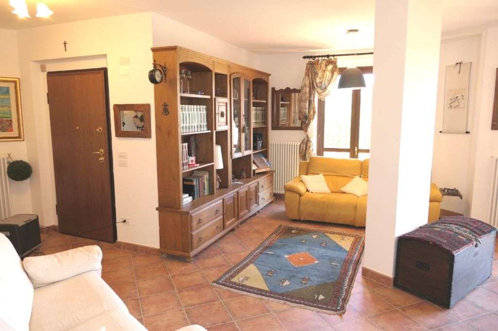 NAHE PERUGIA: ++ HOCHWERTIGES EINFAMILIENHAUS + TOP AUSSTATTUNG + TIEFGARAGE IN TRAUMLAGE! ++