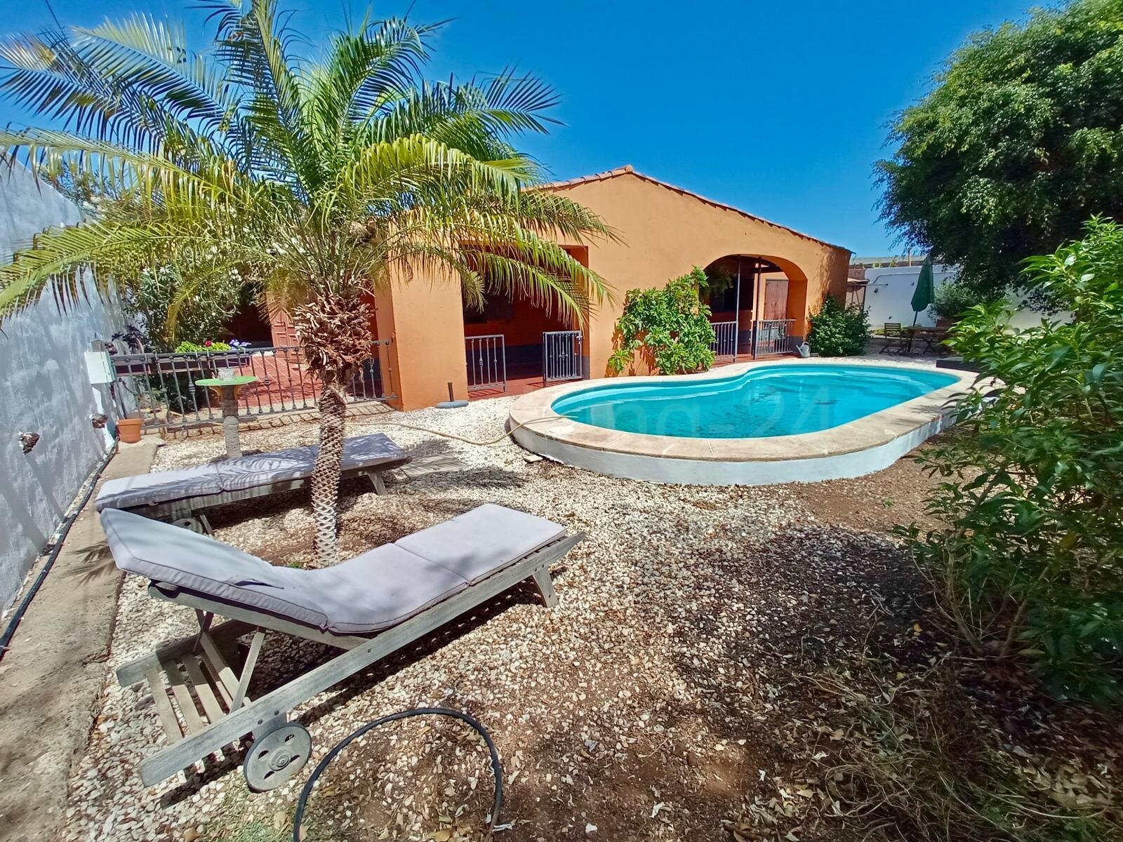 ++ TENERIFFA - LAS GALLETAS: EINFAMILIENHAUS IN GUTER LAGE MIT POOL UND VIELEN DETAILS!!