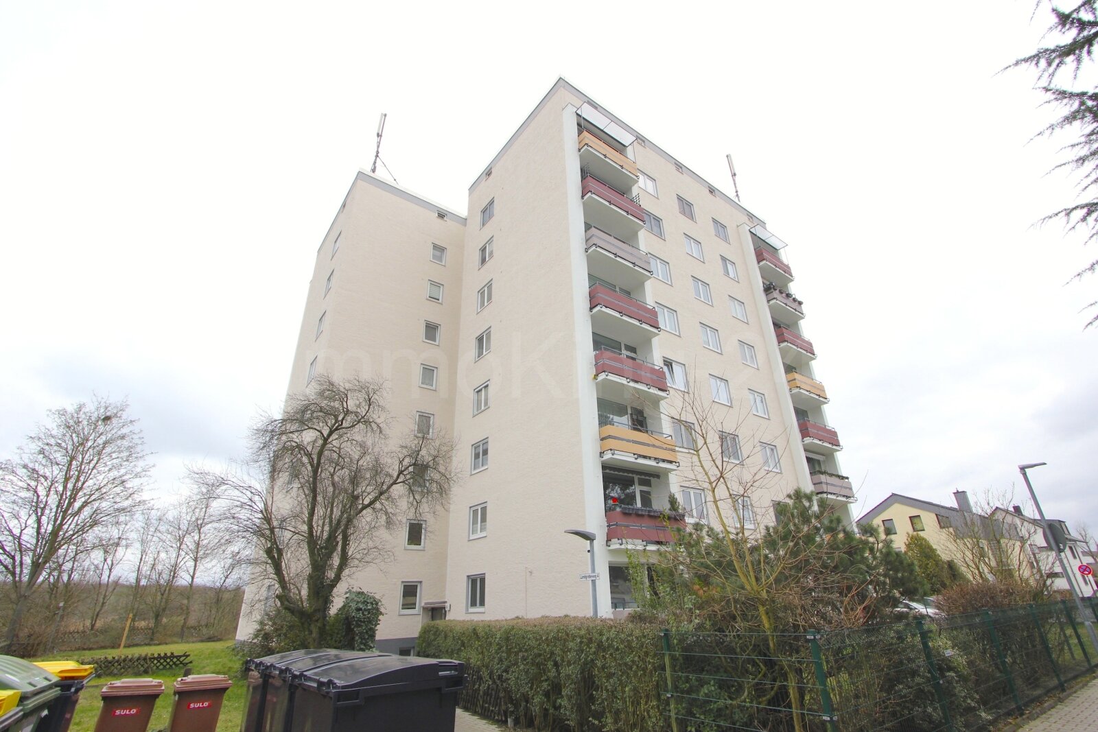 FRONT ANSICHT
