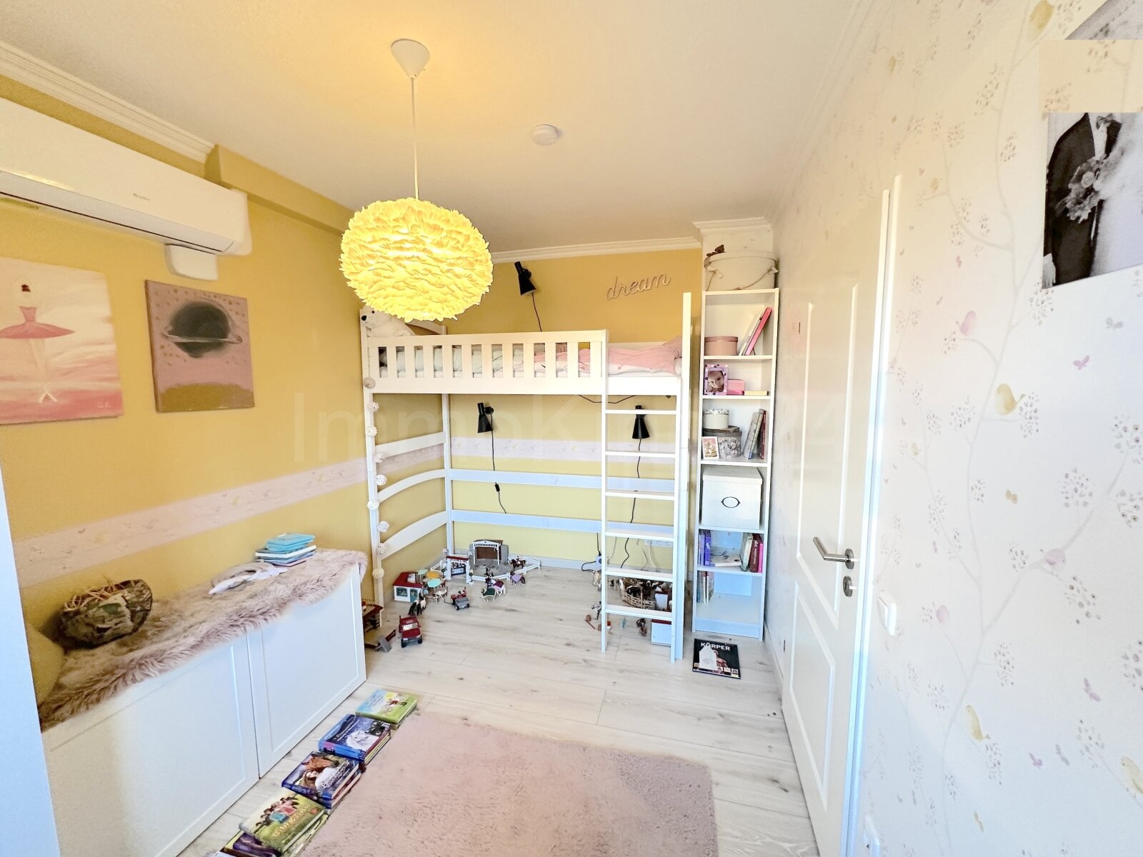 SCHLAFZIMMER 2
