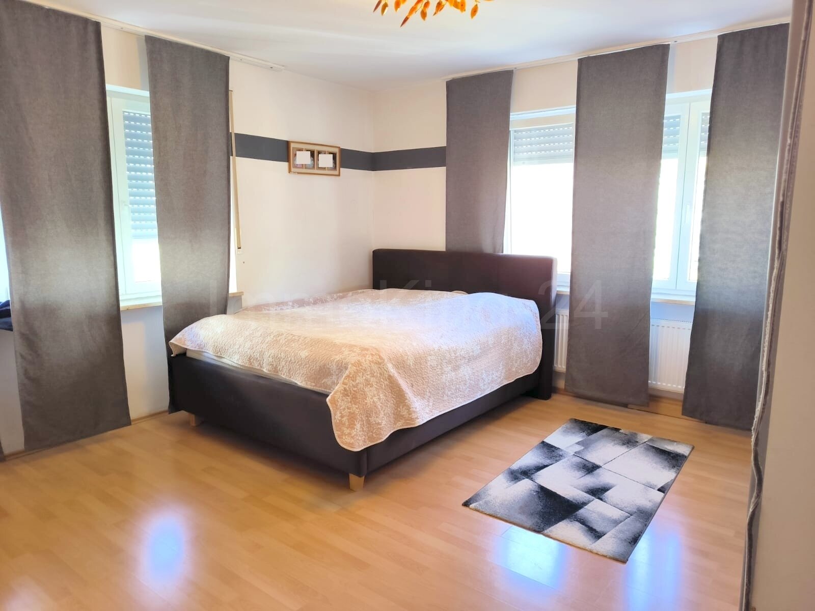 SCHLAFZIMMER 1