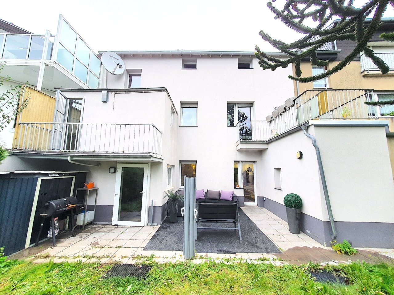 HAUS - ANSICHT HAUS - ANSICHT