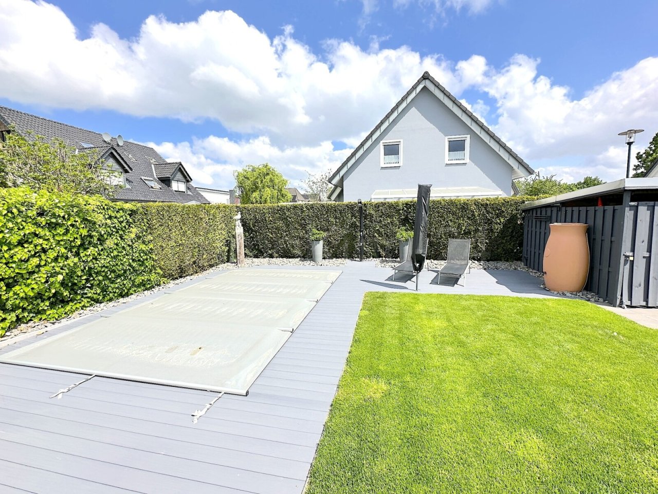 Garten und Poolbereich Garten und Poolbereich
