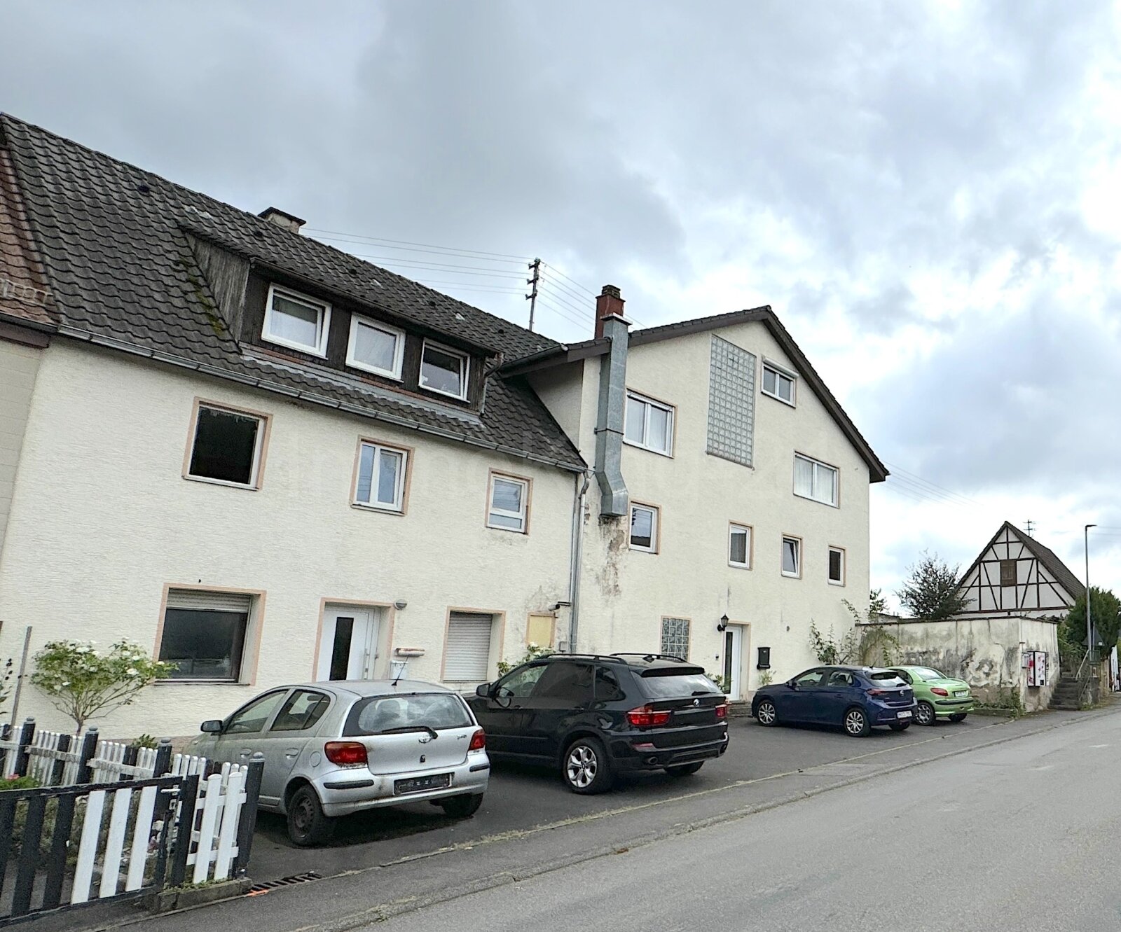ANSICHT DES HAUSES ANSICHT DES HAUSES