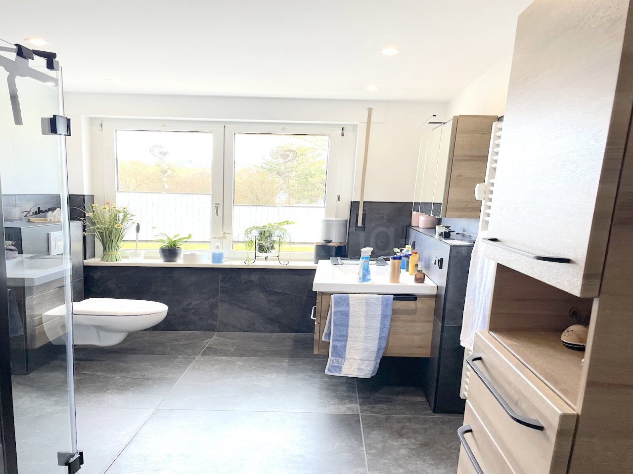 BADEZIMMER 2 BADEZIMMER 2